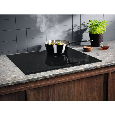 Индукционен плот Electrolux, EIS6648